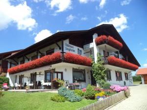 Gästehaus Bergfrieden in Bad Bayersoien: Erlebnisurlaub in bayrischer Idylle in Bad Bayersoien